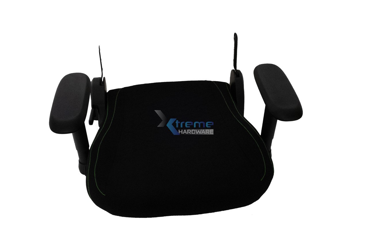 Razer Iskur V2 X 18 7e690